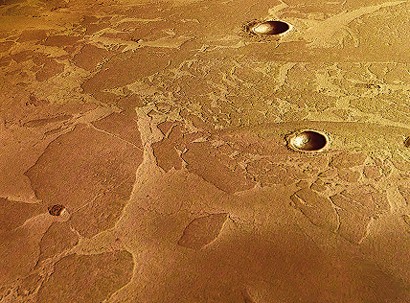 Foto della superficie a placche della Elysium Planitia