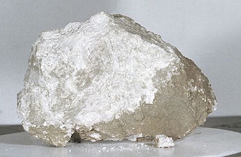 La roccia di anortosite riportata sulla Terra dalla missione Apollo 15 denominata Gengis Rock