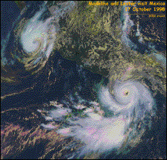 Foto fatta da Goes ai due uragani Madeline e Lester, al largo del Messico, 17 ottobre 1998. NASA