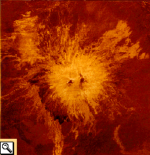 Il vulcano Sapas Mons, di 217 km di diametro e alto 1.5 km; si trova nella Atla Regio